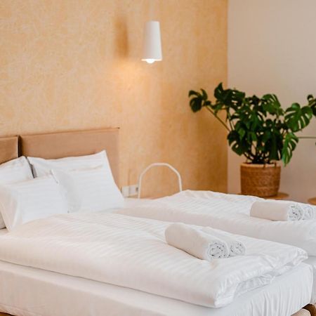 H11 Rooms Esztergom Exterior foto
